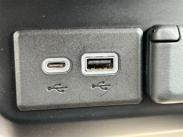 Photo of 2023 Summit White GMC Sierra 2500