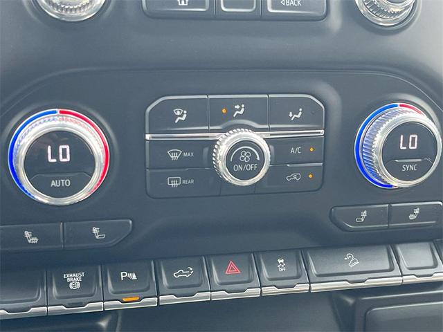 Photo of 2023 Summit White GMC Sierra 2500