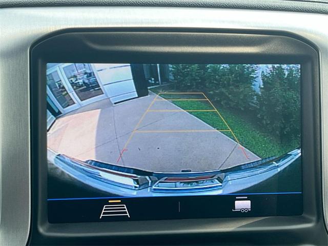 Photo of 2023 Summit White GMC Sierra 2500