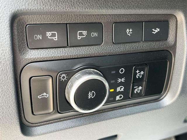 Photo of 2024 Oxford White Ford F-250