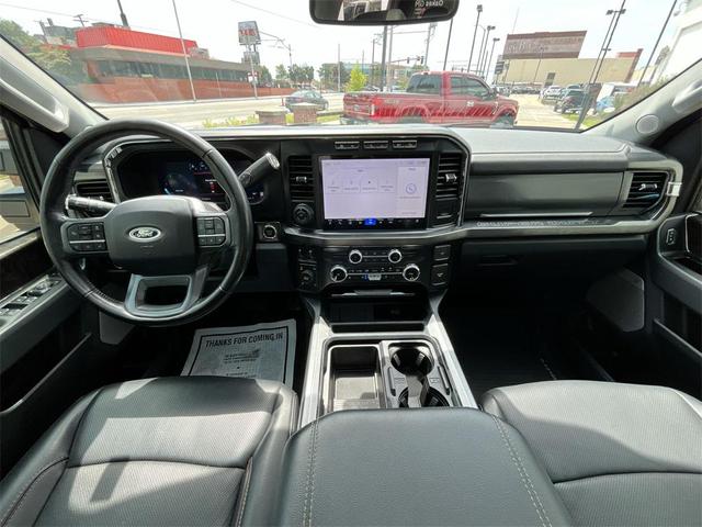 Photo of 2024 Oxford White Ford F-250
