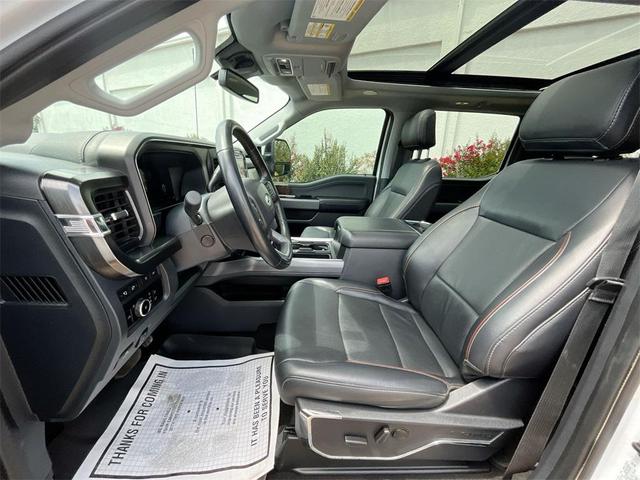 Photo of 2024 Oxford White Ford F-250