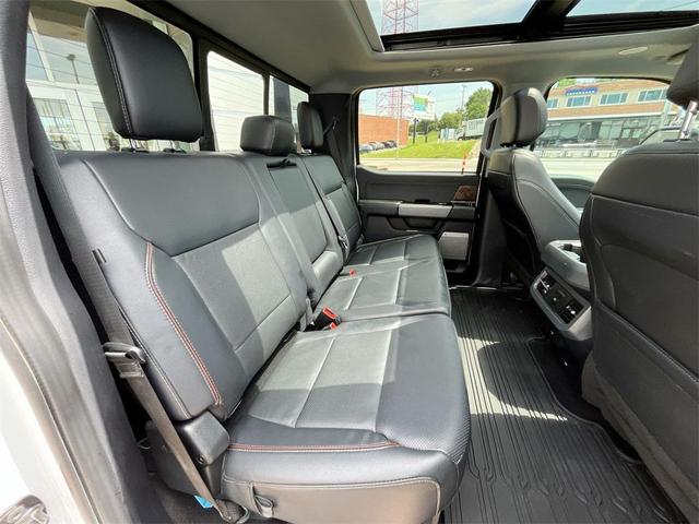Photo of 2024 Oxford White Ford F-250