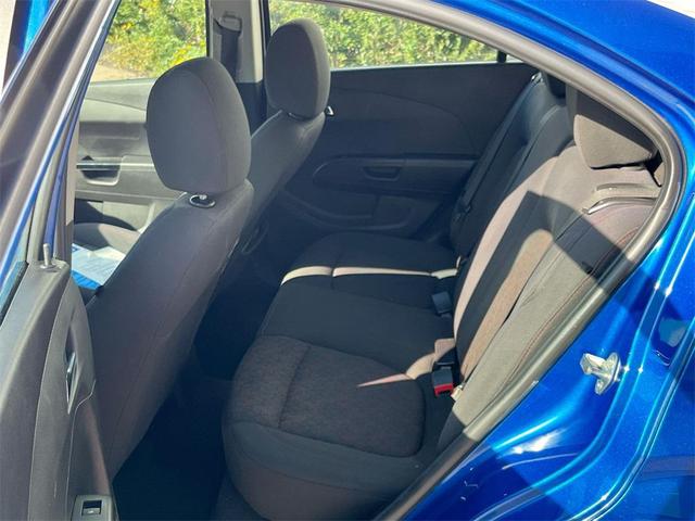 Photo of 2020 Kinetic Blue Metallic Chevrolet Sonic