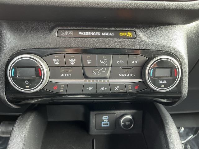 Photo of 2021 Blue Ford Escape