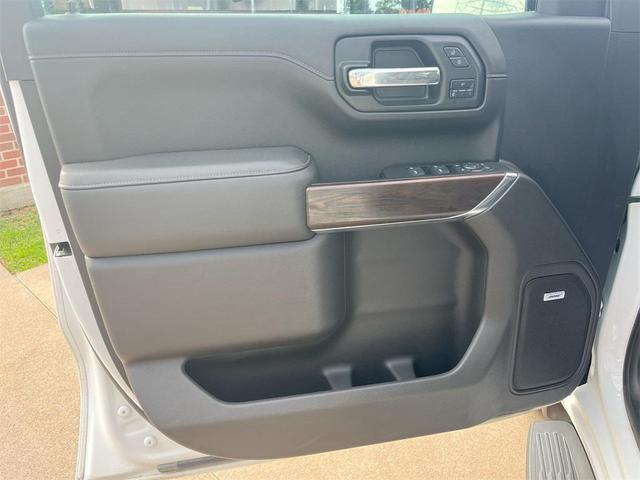 Photo of 2020 Summit White GMC Sierra 1500