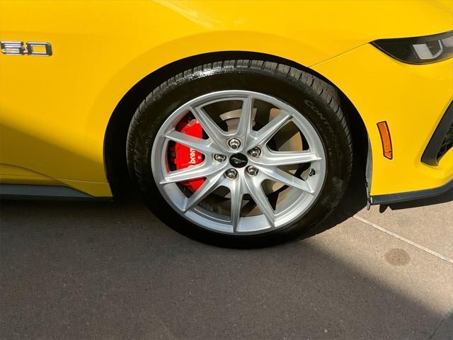 Photo of 2024 Yellow Splash Metallic Tri-coat Ford Mustang