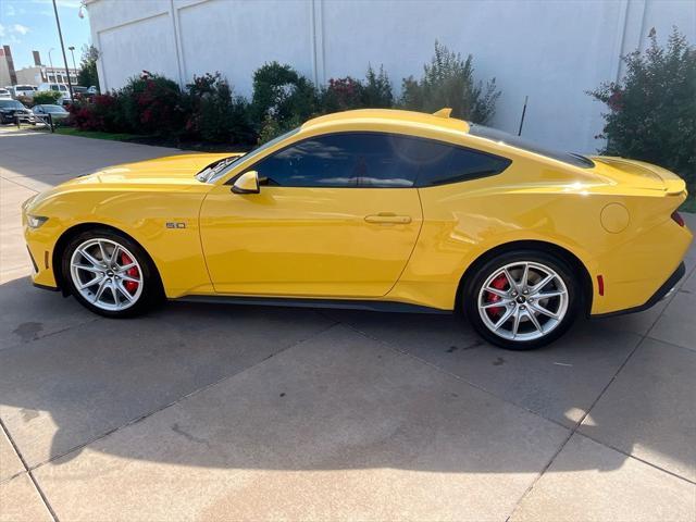 Photo of 2024 Yellow Splash Metallic Tri-coat Ford Mustang