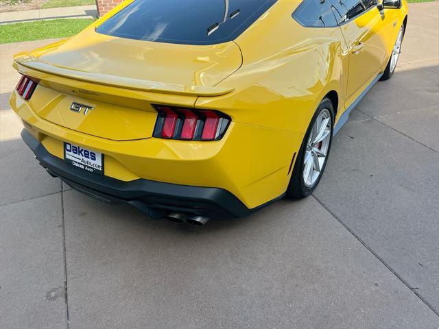 Photo of 2024 Yellow Splash Metallic Tri-coat Ford Mustang