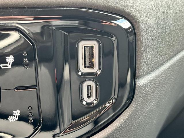 Photo of 2025 Onyx Black GMC Sierra 1500