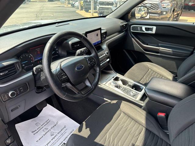 Photo of 2020 Iconic Silver Metallic Ford Explorer