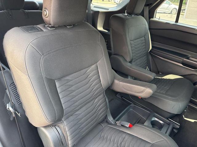 Photo of 2020 Iconic Silver Metallic Ford Explorer