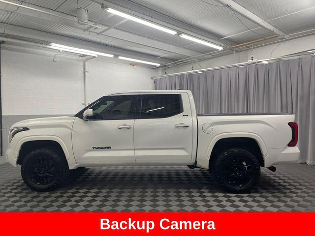 Photo of 2022 White Toyota Tundra