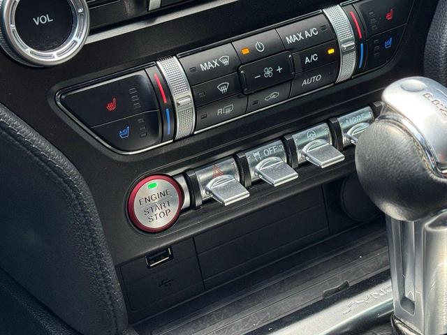 Photo of 2021 Race Red Ford Mustang