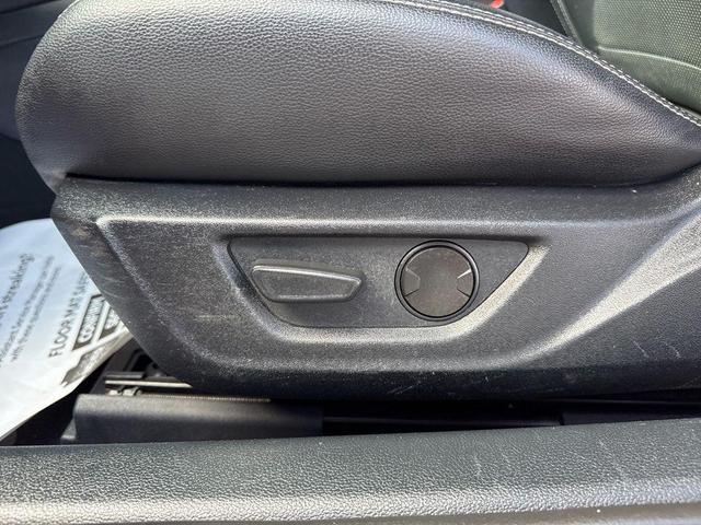 Photo of 2021 Race Red Ford Mustang