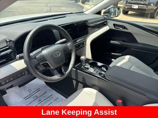 Photo of 2025 Wind Chill Pearl Toyota Camry