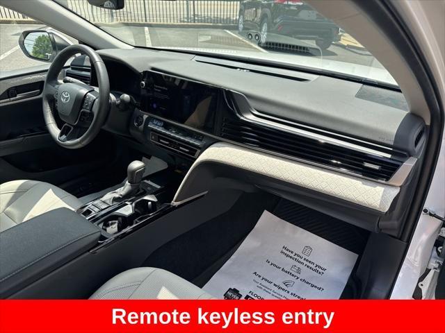 Photo of 2025 Wind Chill Pearl Toyota Camry