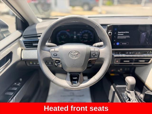 Photo of 2025 Wind Chill Pearl Toyota Camry