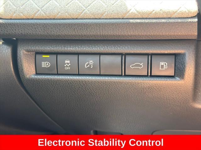 Photo of 2025 Wind Chill Pearl Toyota Camry
