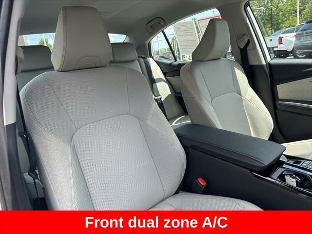 Photo of 2025 Wind Chill Pearl Toyota Camry