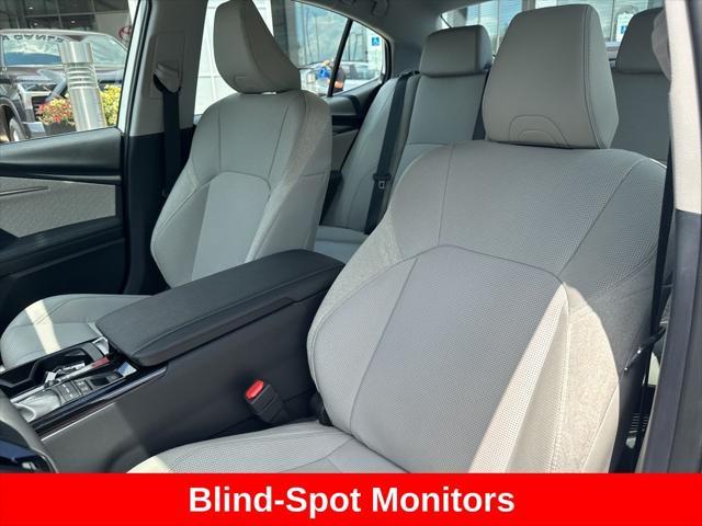 Photo of 2025 Wind Chill Pearl Toyota Camry