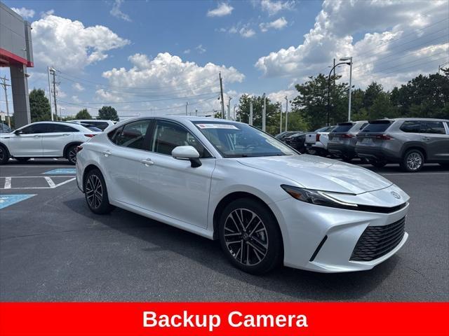 Photo of 2025 Wind Chill Pearl Toyota Camry