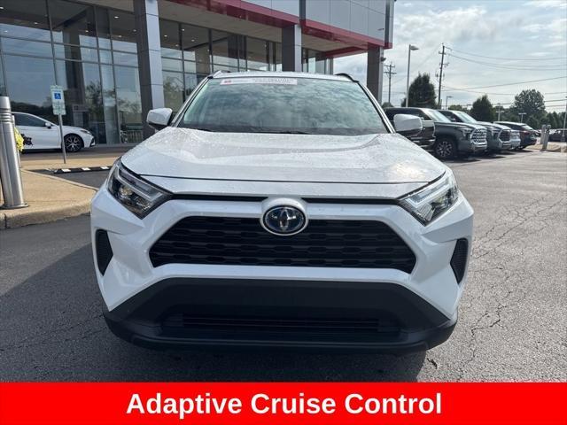 Photo of 2022 White Toyota RAV4 Hybrid