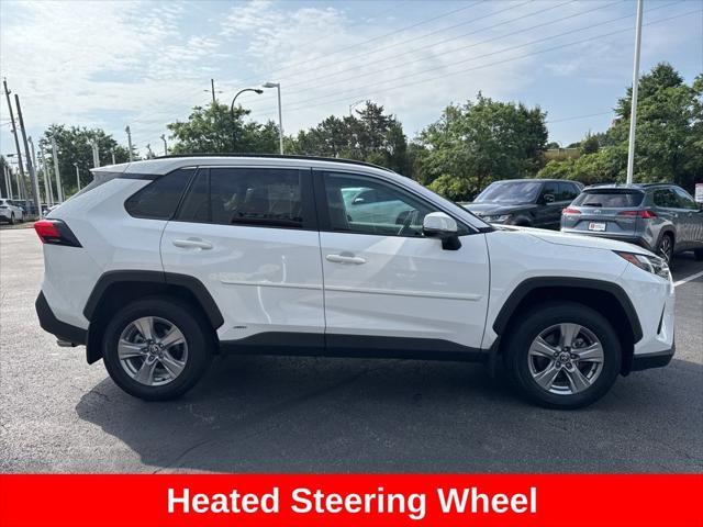 Photo of 2022 White Toyota RAV4 Hybrid