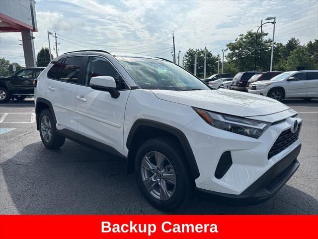 Photo of 2022 White Toyota RAV4 Hybrid