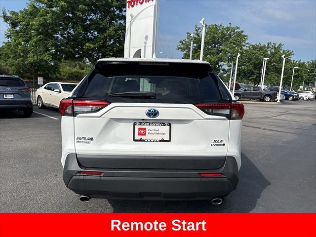 Photo of 2022 White Toyota RAV4 Hybrid
