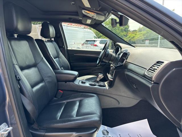 Photo of 2020 Pacific Blue Clearcoat Jeep Grand Cherokee