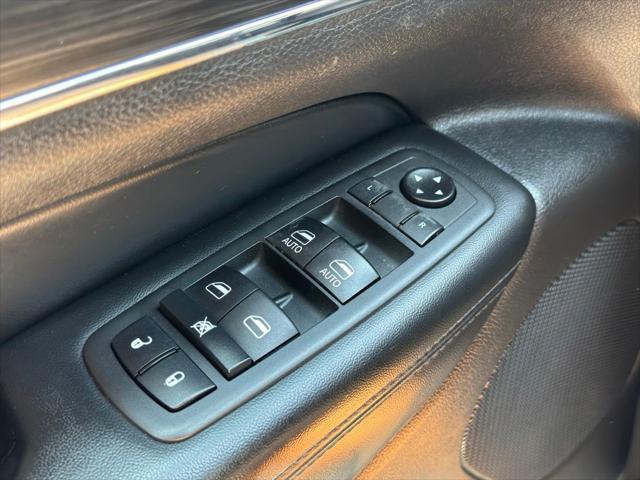 Photo of 2020 Pacific Blue Clearcoat Jeep Grand Cherokee