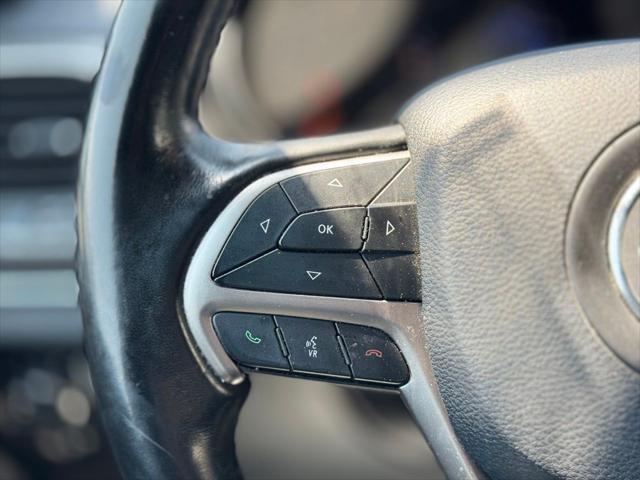 Photo of 2020 Pacific Blue Clearcoat Jeep Grand Cherokee