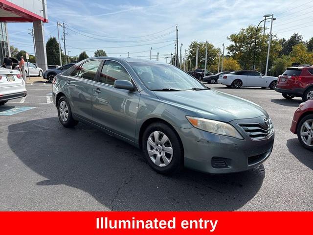 Photo of 2011 Aloe Green Metallic Toyota Camry