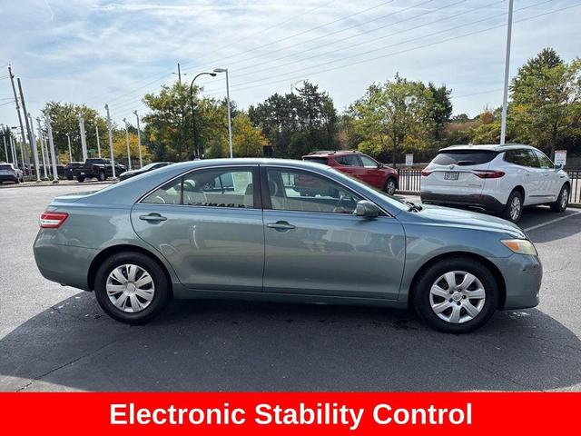Photo of 2011 Aloe Green Metallic Toyota Camry