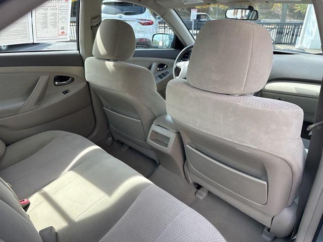 Photo of 2011 Aloe Green Metallic Toyota Camry