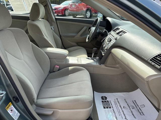Photo of 2011 Aloe Green Metallic Toyota Camry
