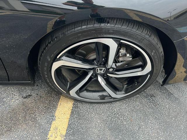 Photo of 2022 Crystal Black Pearl Honda Accord