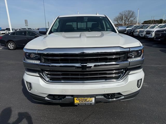 Photo of 2018 Iridescent Pearl Tricoat Chevrolet Silverado 1500
