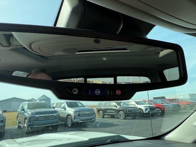 Photo of 2018 Iridescent Pearl Tricoat Chevrolet Silverado 1500