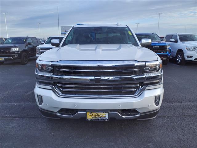 Photo of 2018 Iridescent Pearl Tricoat Chevrolet Silverado 1500
