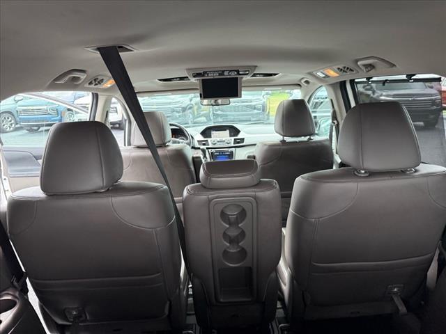 Photo of 2016 White Diamond Pearl Honda Odyssey