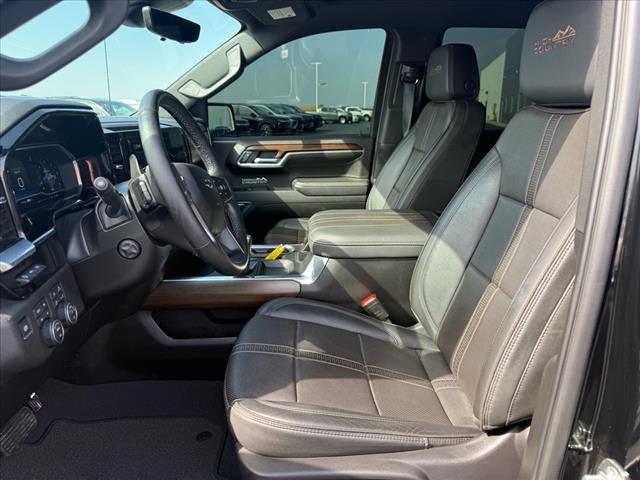 Photo of 2024 Black Chevrolet Silverado 1500