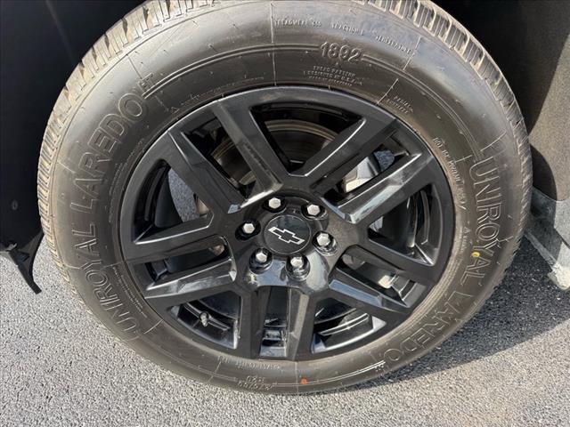Photo of 2024 Black Chevrolet Silverado 1500