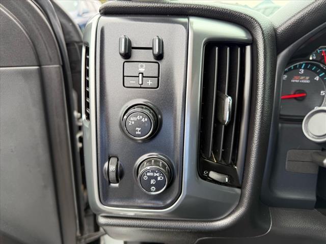 Photo of 2017 Silver Ice Metallic Chevrolet Silverado 1500