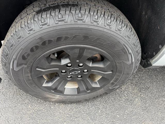Photo of 2017 Silver Ice Metallic Chevrolet Silverado 1500