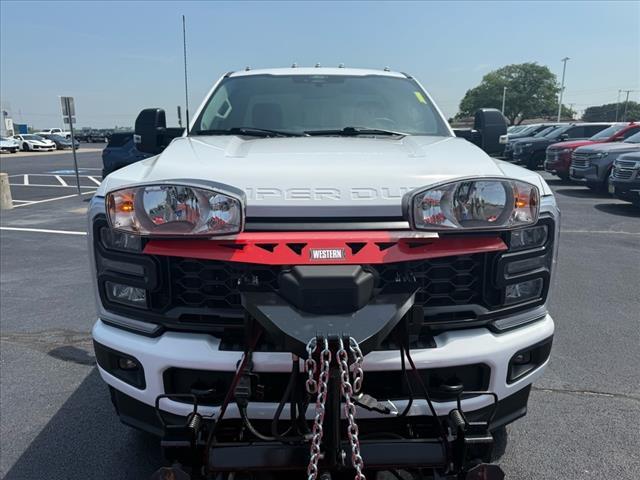 Photo of 2024 Oxford White Ford F-350
