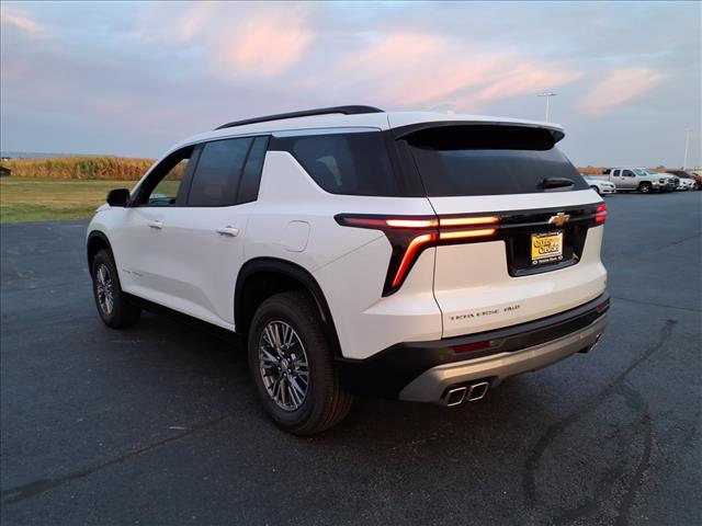 Photo of 2026 Polar White Tricoat Chevrolet Traverse