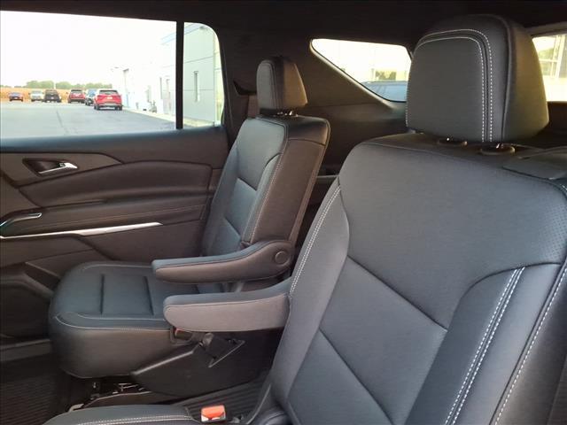 Photo of 2026 Polar White Tricoat Chevrolet Traverse