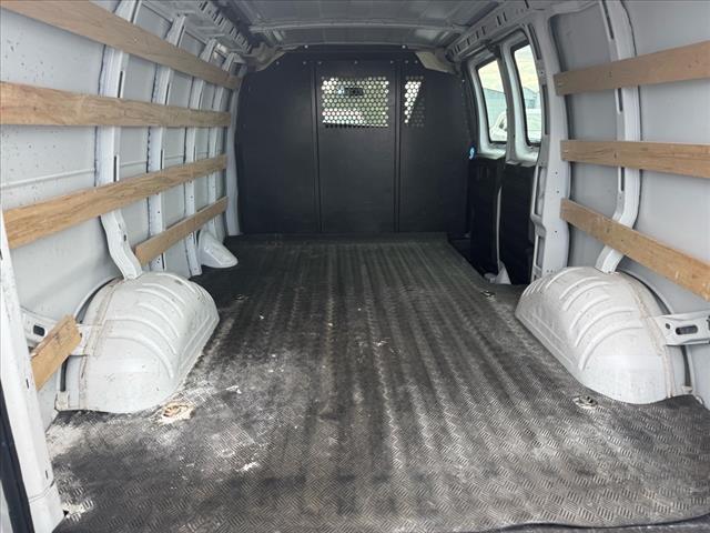 Photo of 2022 Summit White GMC Savana 2500